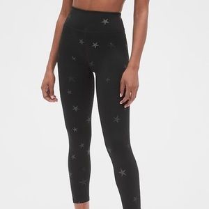 GapFit High Rise 7/8 Leggings in Eclipse - black star
